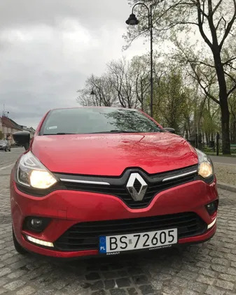 samochody osobowe Renault Clio cena 38000 przebieg: 30000, rok produkcji 2018 z Suwałki